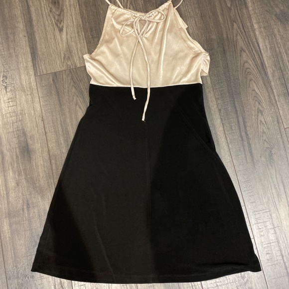 Small Ruffle Halter Dress - Picture 4 of 4